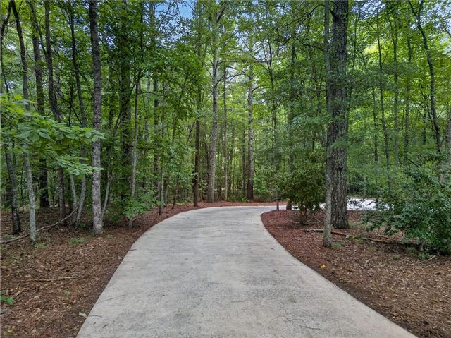 2404 Corinth Poseyville Road, Bremen, GA 30110