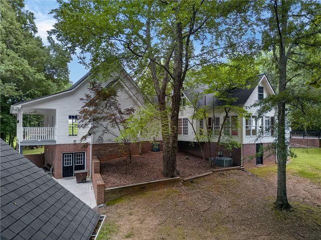 2404 Corinth Poseyville Road, Bremen, GA 30110