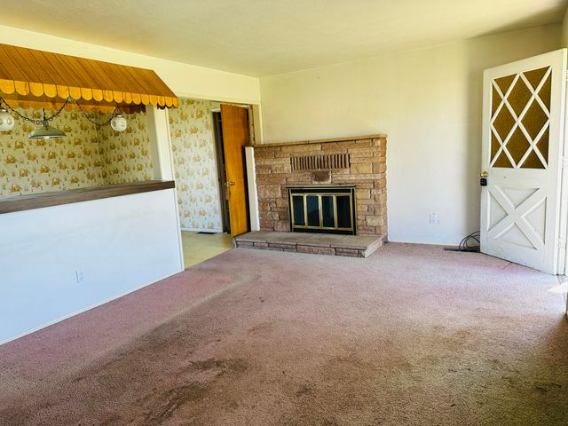 1755 S Peach Street, Medford, OR 97501