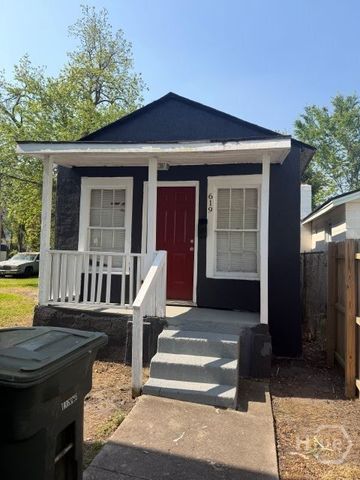 1703 Reynolds Street, Savannah, GA 31401