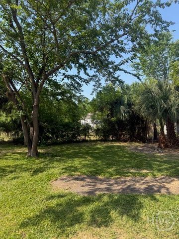 1703 Reynolds Street, Savannah, GA 31401