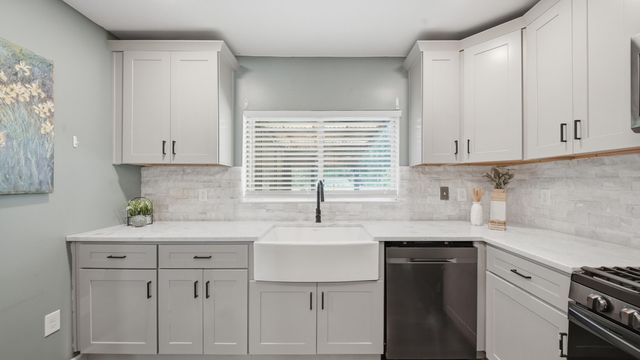 7807 Hixson Pike, Hixson, TN 37343