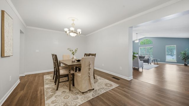 7807 Hixson Pike, Hixson, TN 37343