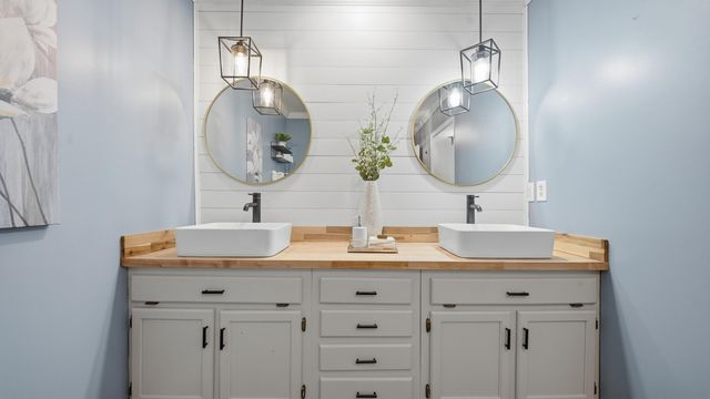7807 Hixson Pike, Hixson, TN 37343