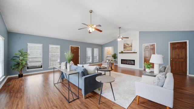 7807 Hixson Pike, Hixson, TN 37343