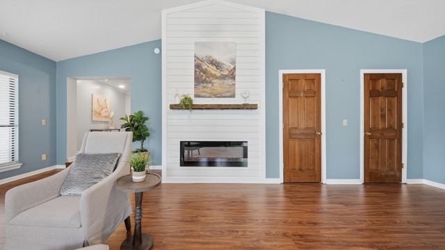 7807 Hixson Pike, Hixson, TN 37343