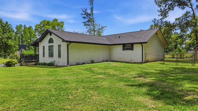 7807 Hixson Pike, Hixson, TN 37343