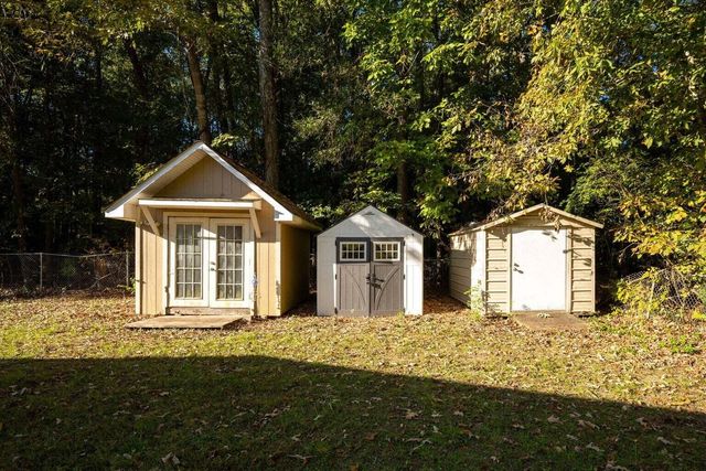 7807 Hixson Pike, Hixson, TN 37343