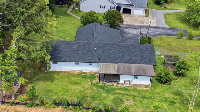 7807 Hixson Pike, Hixson, TN 37343