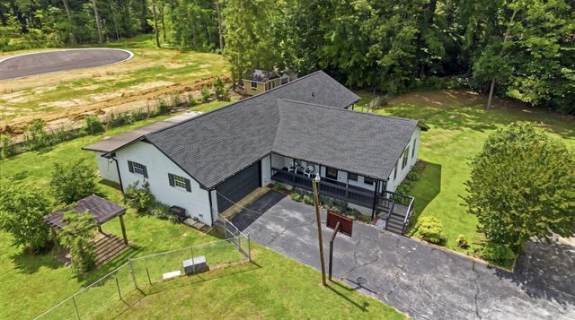 7807 Hixson Pike, Hixson, TN 37343