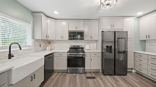 7807 Hixson Pike, Hixson, TN 37343