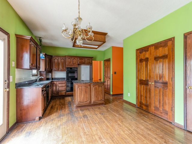 2085 Country Club Boulevard, Clive, IA 50325