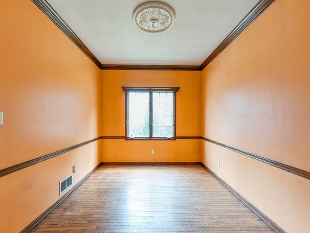 2085 Country Club Boulevard, Clive, IA 50325