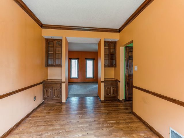 2085 Country Club Boulevard, Clive, IA 50325