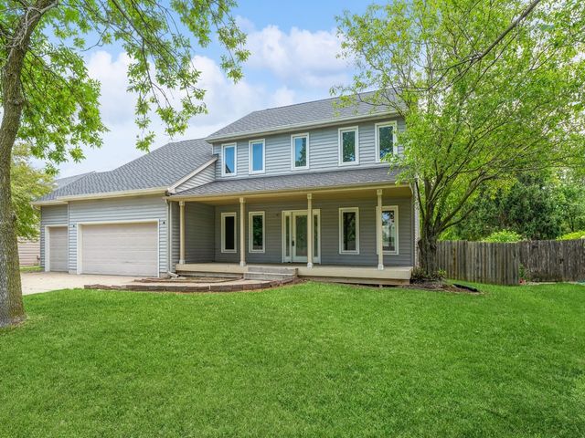 2085 Country Club Boulevard, Clive, IA 50325