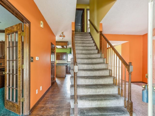 2085 Country Club Boulevard, Clive, IA 50325