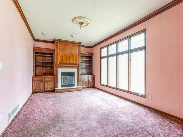 2085 Country Club Boulevard, Clive, IA 50325