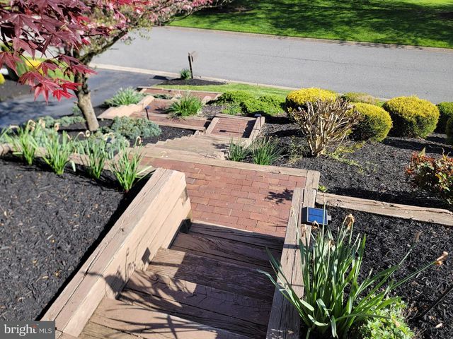 58 WILLOW CREEK LN, Newark, DE 19711