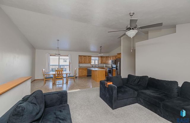 8602 W Lavern Wipf St Street 2, Sioux Falls, SD 57106