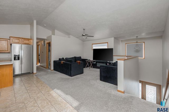 8602 W Lavern Wipf St Street 2, Sioux Falls, SD 57106