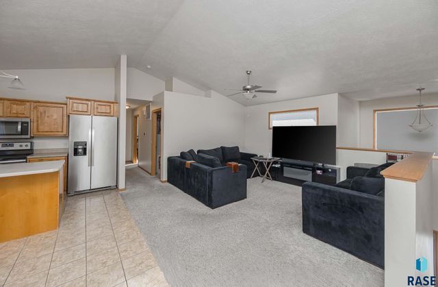 8602 W Lavern Wipf St Street 2, Sioux Falls, SD 57106