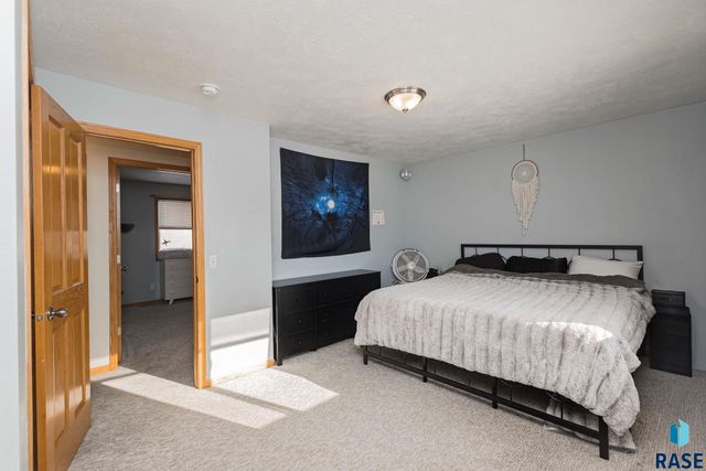 8602 W Lavern Wipf St Street 2, Sioux Falls, SD 57106