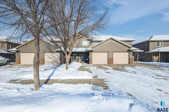 8602 W Lavern Wipf St Street 2, Sioux Falls, SD 57106