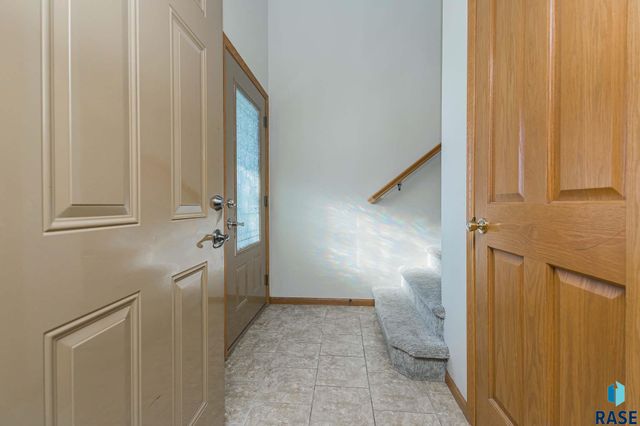 8602 W Lavern Wipf St Street 2, Sioux Falls, SD 57106