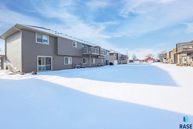 8602 W Lavern Wipf St Street 2, Sioux Falls, SD 57106