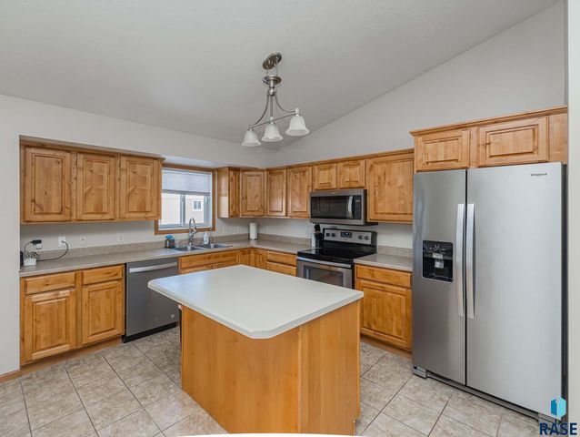 8602 W Lavern Wipf St Street 2, Sioux Falls, SD 57106