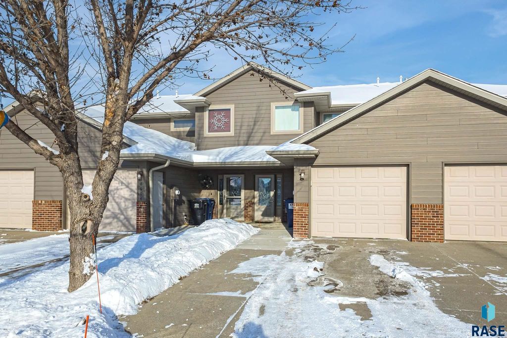 8602 W Lavern Wipf St Street 2, Sioux Falls, SD 57106