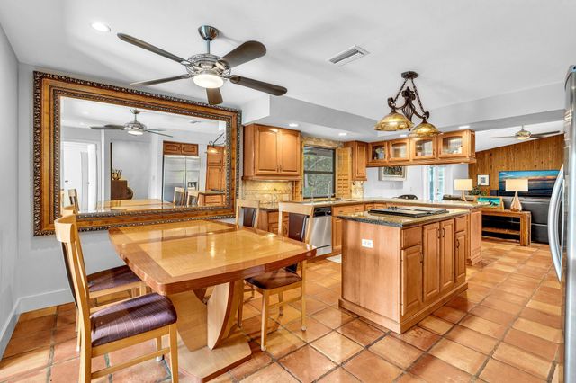 10133 NW 2nd Street, Coral Springs, FL 33071
