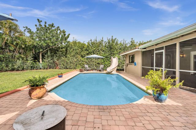 10133 NW 2nd Street, Coral Springs, FL 33071