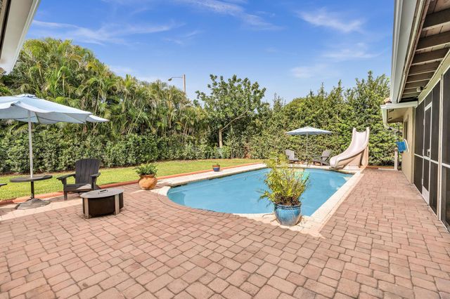 10133 NW 2nd Street, Coral Springs, FL 33071