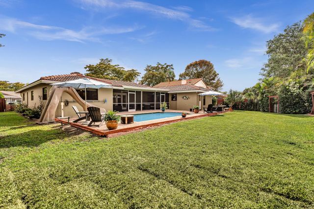 10133 NW 2nd Street, Coral Springs, FL 33071
