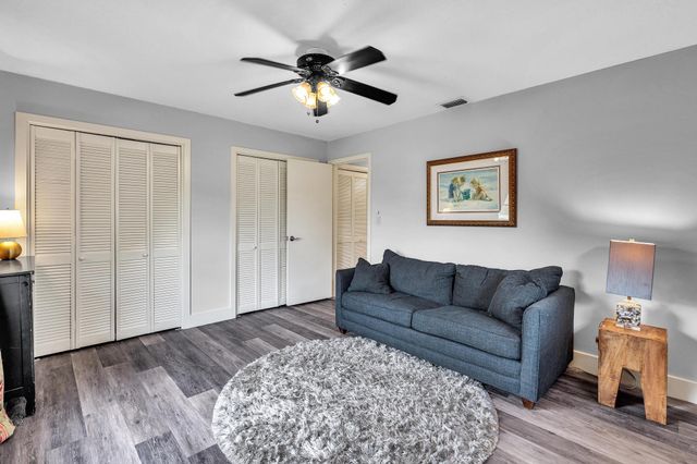 10133 NW 2nd Street, Coral Springs, FL 33071