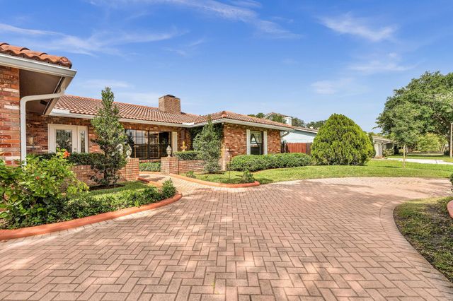 10133 NW 2nd Street, Coral Springs, FL 33071