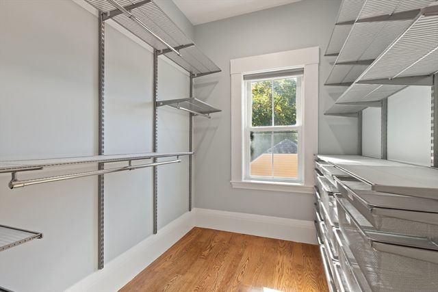 70 School St, Waltham, MA 02452