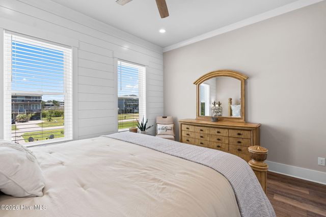 3214 E Dolphin Drive, Oak Island, NC 28465