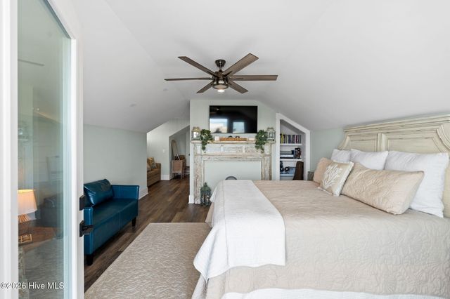 3214 E Dolphin Drive, Oak Island, NC 28465