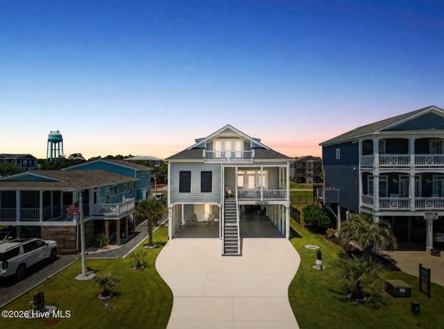 3214 E Dolphin Drive, Oak Island, NC 28465