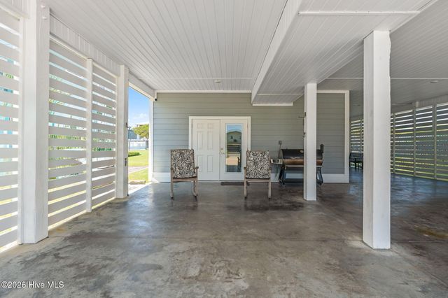 3214 E Dolphin Drive, Oak Island, NC 28465