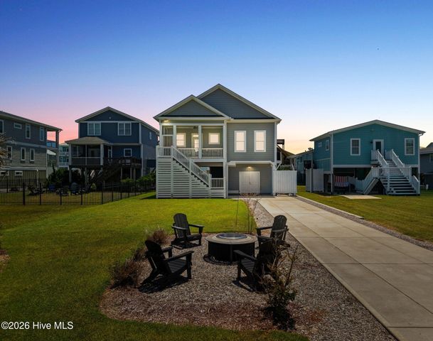 3214 E Dolphin Drive, Oak Island, NC 28465