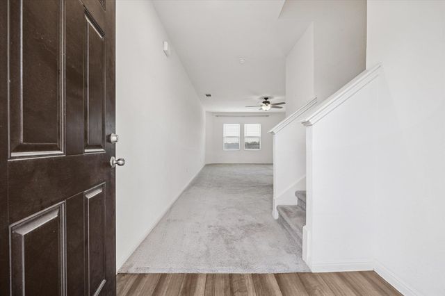 208 Night Riders WAY, Jarrell, TX 76537