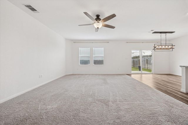 208 Night Riders WAY, Jarrell, TX 76537