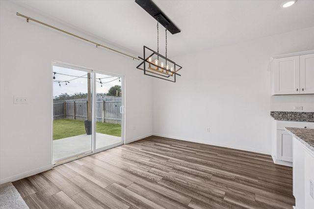 208 Night Riders WAY, Jarrell, TX 76537