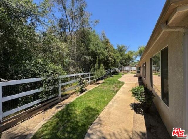 1808 Fallbrook Oaks Court, Fallbrook, CA 92028