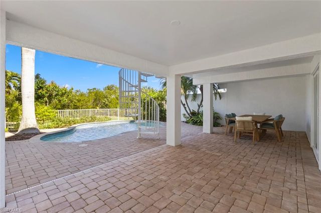 12176 Siesta DR, Fort Myers Beach, FL 33931