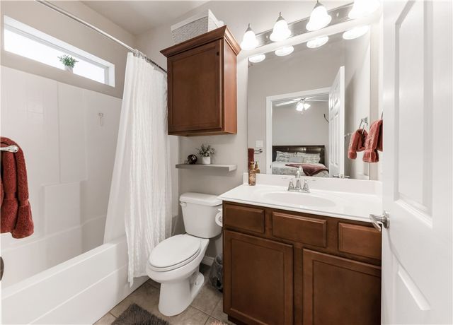 1198 Jones Butler Road 1806, College Station, TX 77840