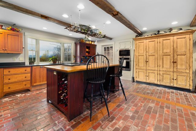 238 South Hollow Lane, Rochester, VT 05767